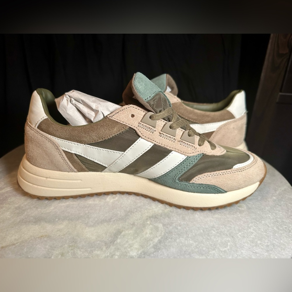 NIB Gola Chicago sneakers khaki/cappuccino/ off white US size 8 - Picture 7 of 13